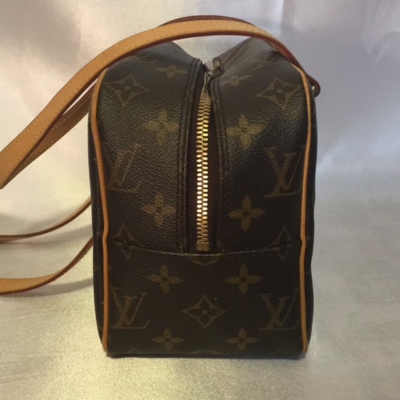 Authentic Louis Vuitton Hand Bag - Picture 3 of 7